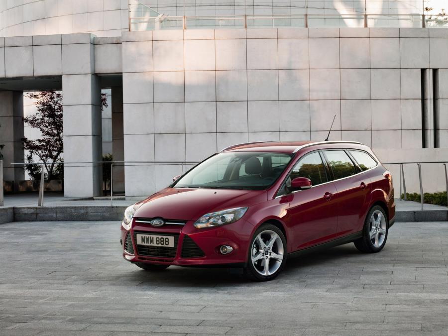  Ford Focus Hatchback 2010 года  (фото 29 из 52)